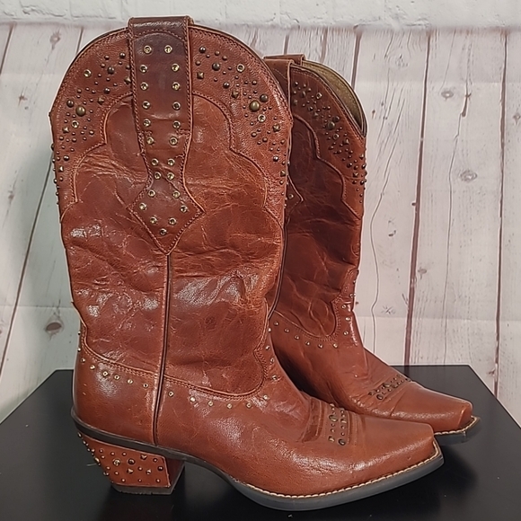 NEW Ariat Cowboy Boots Womens 7 Maple Brown Studded Leather Point Toe Western - Picture 1 of 14